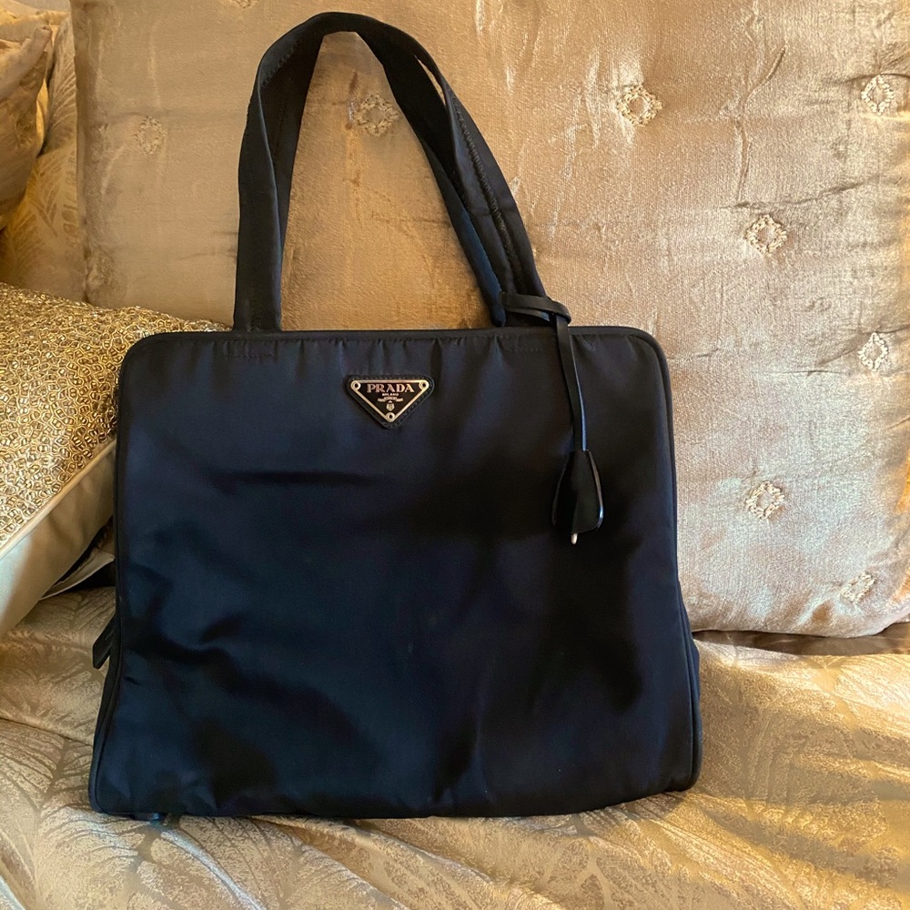 Classic Prada 3 pocket shoulder bag w/lock and key